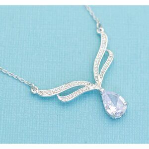 Vintage Fairy Queen Faux Gem Pendant Silver Tone Necklace 18 inch by Avon - E36